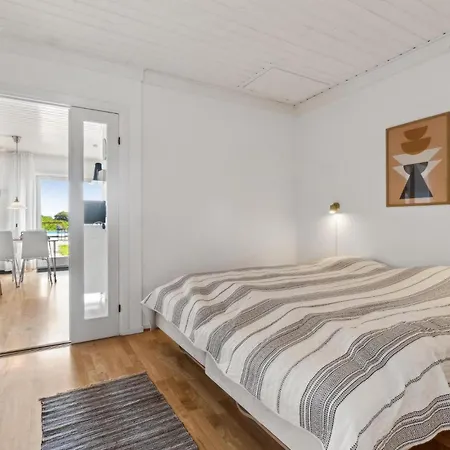 Cozy In Aakirkeby With Wifi