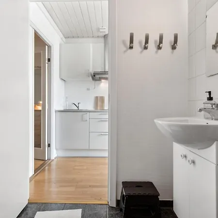 Apartman Cozy In Aakirkeby With Wifi *